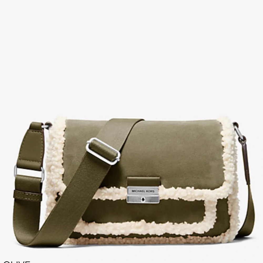 MICHAEL KORS Bradshaw Medium Suede and Faux Shearling Messenger Bag
Olive 
NWT - Picture 6 of 16